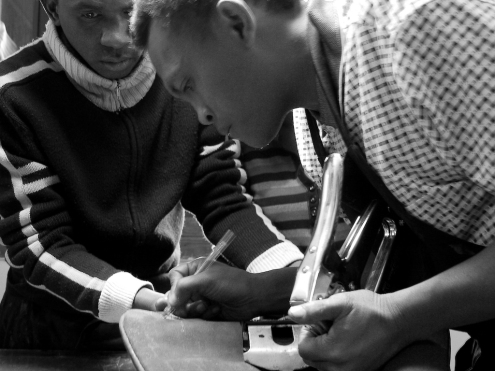 Atelier de maroquinerie Izaho à Antananarivo, madagascar 13